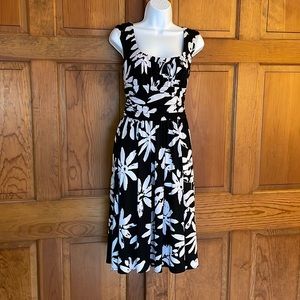 Black and white sleeveless dress